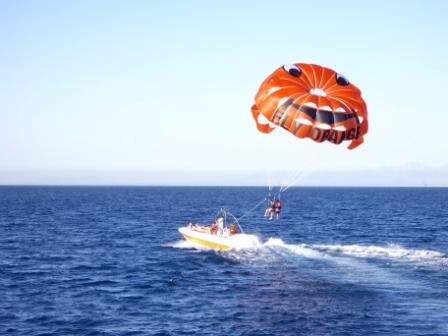 Parasailing_the_orange_concept_El_Gouna