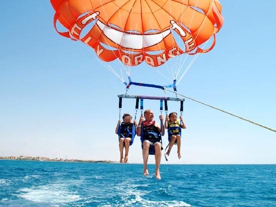 the-orange-concept-parasailing