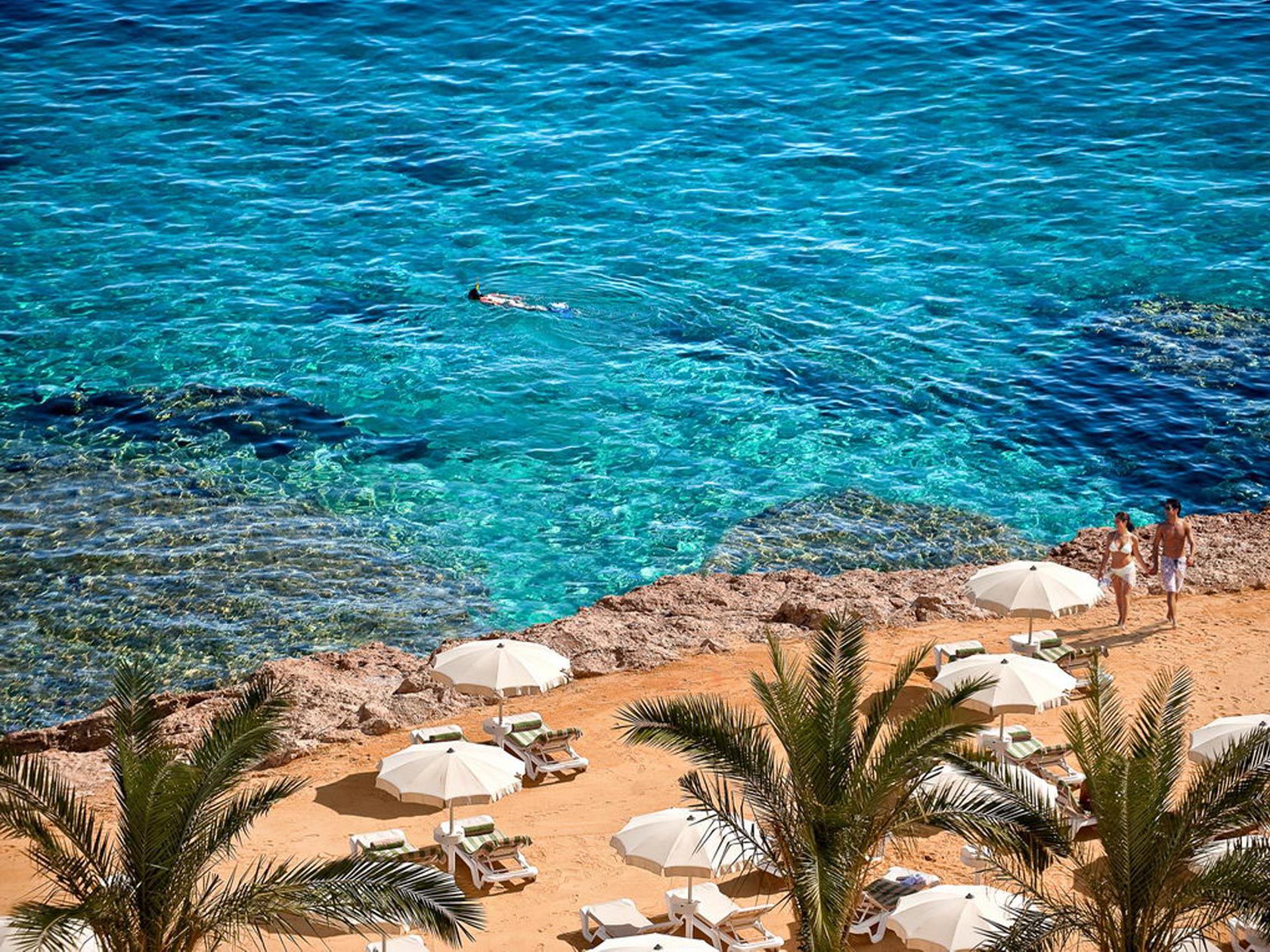 World___Egypt_Winter_holiday_on_the_beach_in_the_resort_of_Hurghada__Egypt_066386_